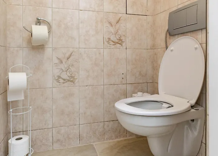 Luxury 6-bedroom Near Millennium Βιέννη